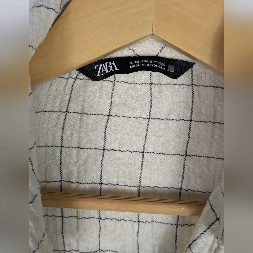 Zara S Cropped Ivory Windowpane Faux Wrap Collared  long Sleeve Blouse - Picture 4 of 7